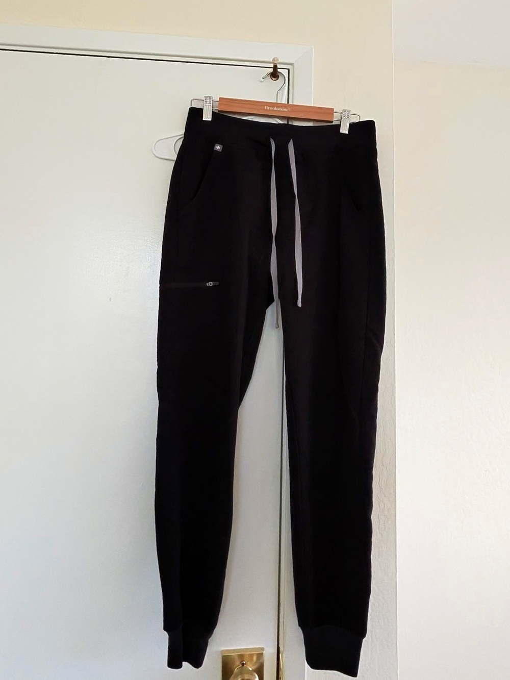 Women’s Black Drawstring figs Joggers with Zip Pocket